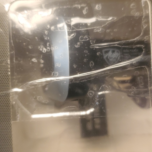 AUTO Drive  BLUETOOTH FM TRANSMITTER - Picture 5 of 6